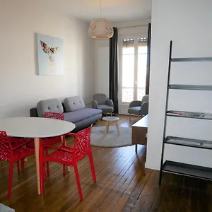 https://le-cours-lafayette.hotels-rhonealpes.com